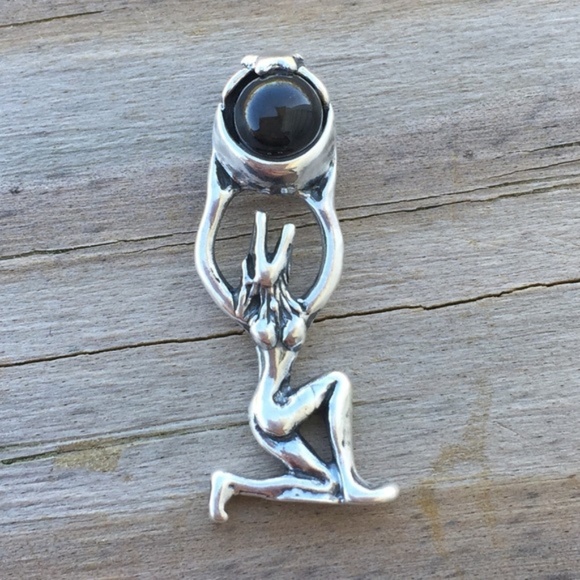 Wellstone Jewelry - Wolf Moon Pendant .925 Sterling Silver w/ genuine Star Diopside gem Made in USA